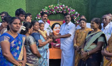 ஜெ. நினைவு தினம்: மரக்கன்றுகளை வழங்கிய முன்னாள் எம்.பி. செளந்தரராஜன்