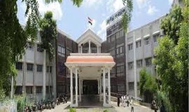 பி.ஆர்.ஓ. செய்த குளறுபடி.... திருவள்ளூர் கலெக்டரிடம் சென்ற புகார்