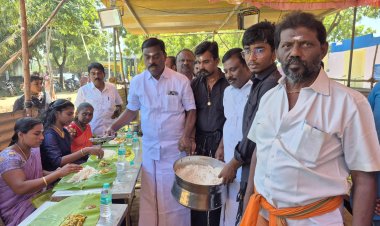 கூடங்குளத்தில்  ஐயப்ப பக்தர்களின் அன்னதானம்: முன்னாள் எம்பி தொடங்கி வைத்தார்