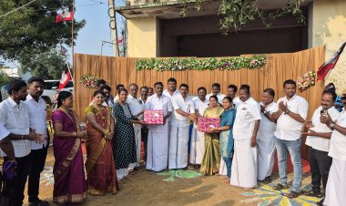 ராதாபுரம் அருகே கோலப் போட்டி... அதிமுக முன்னாள் எம்பி தொடங்கி வைத்தார்